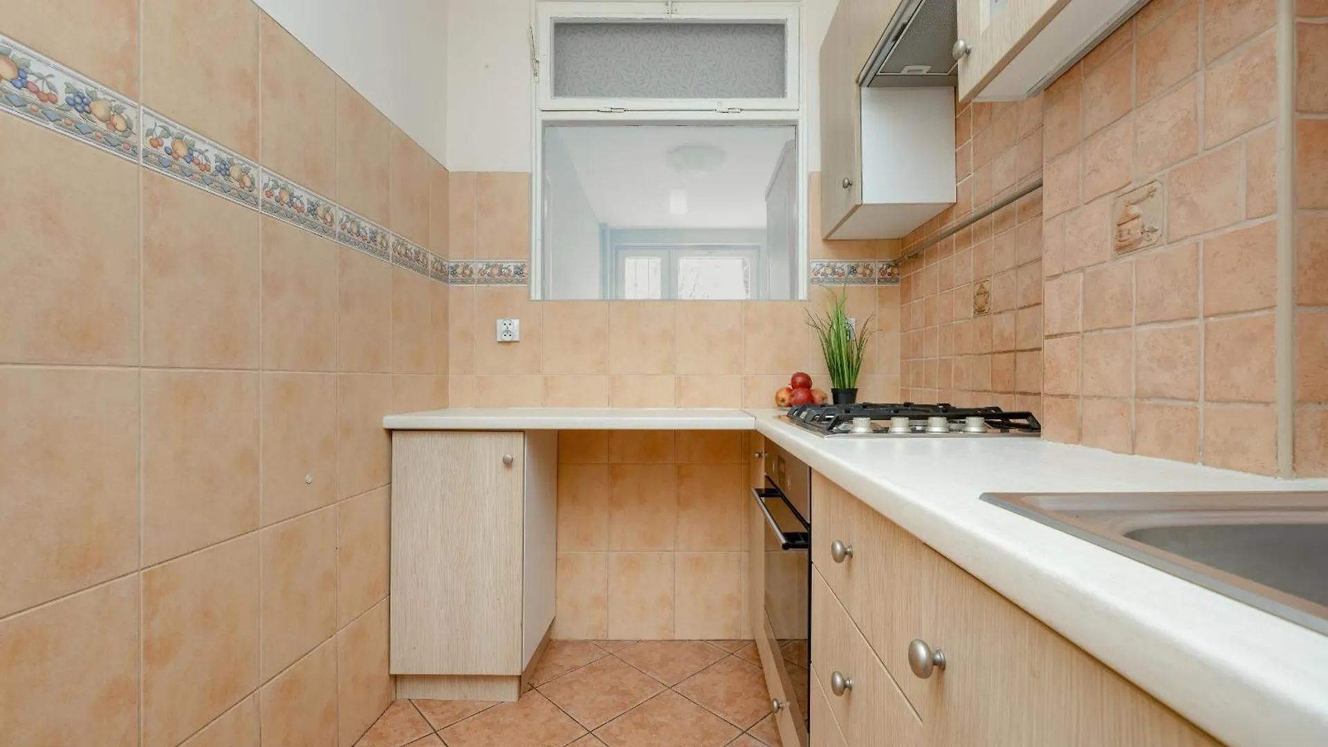 Spacious & Bright Apartment In Solec By Noclegi Renters Warsaw