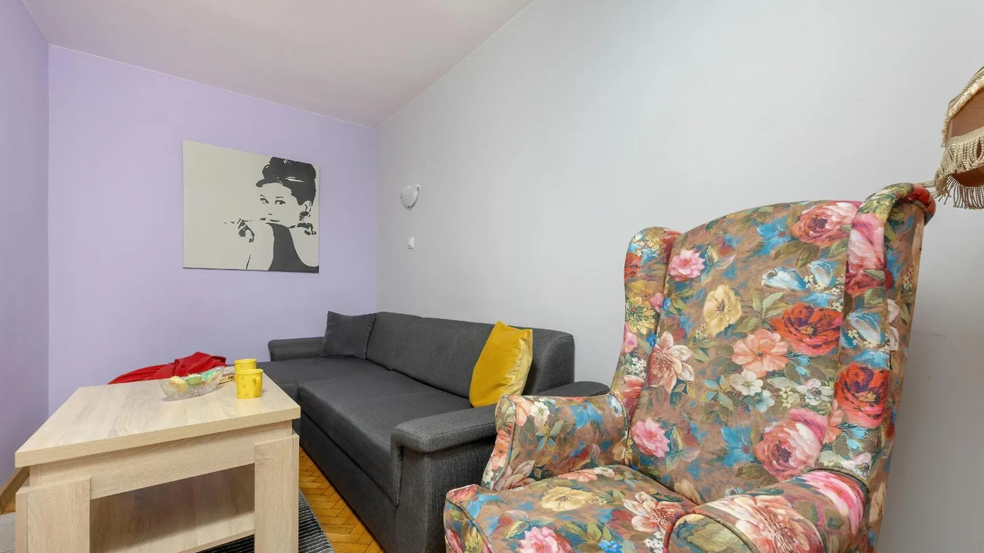 Spacious & Bright Apartment In Solec By Noclegi Renters Warsaw
